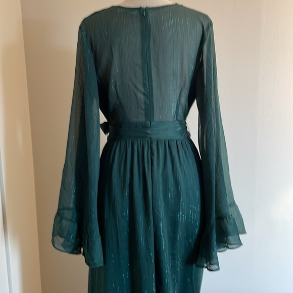 EMERALD PLUNGE THIGH SPLIT DRESS - Picture 6 of 7